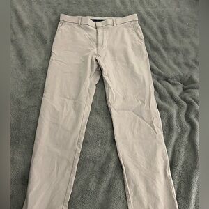 Men's Modern-Fit TH Flex Stretch Solid Performance Pants Grey Size: 34x32